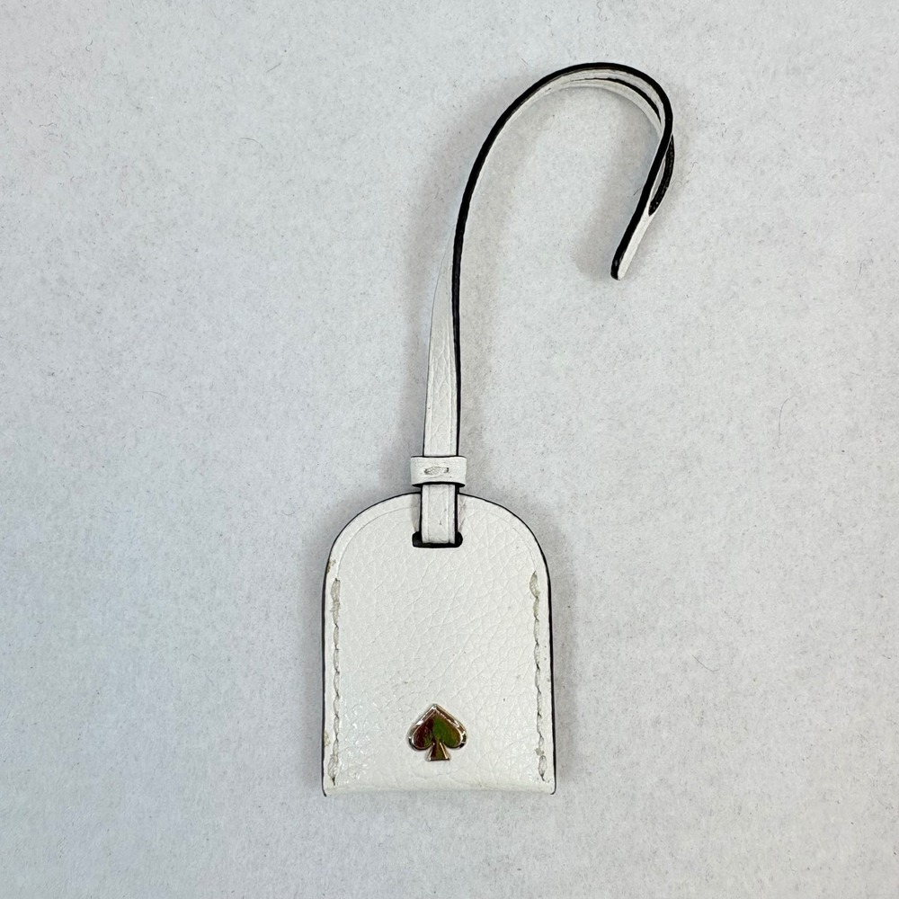 Kate Spade Luggage Tag Womens White Pebbled Leather Gold Spade Logo Accessory